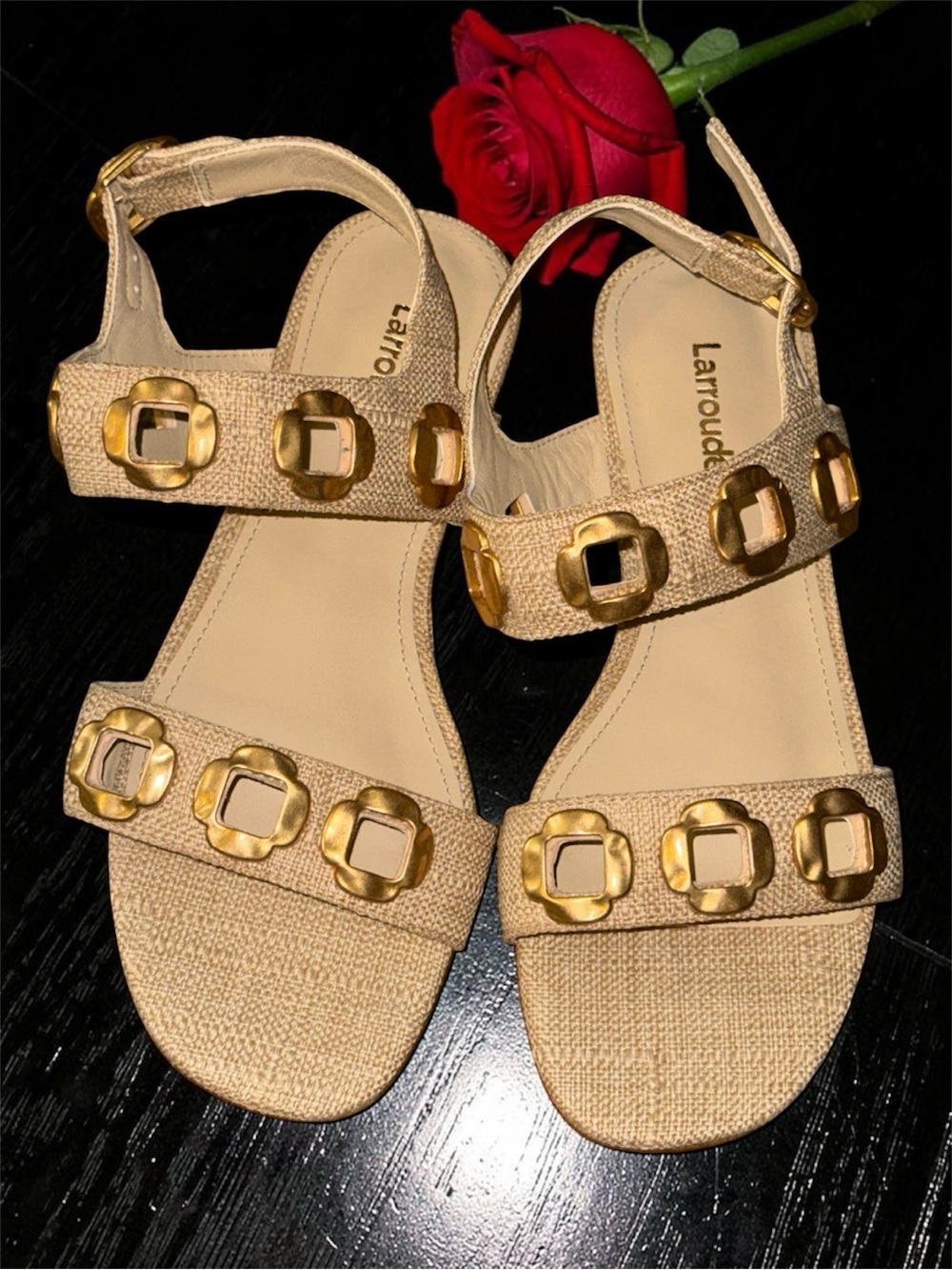 Larroude Milan Flat Sandal In Beige Raffia Size 6